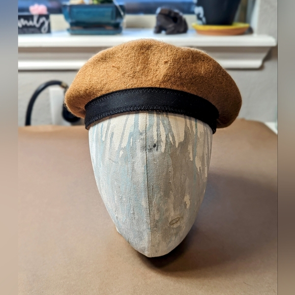 Beret (Brown) - Picture 8 of 13